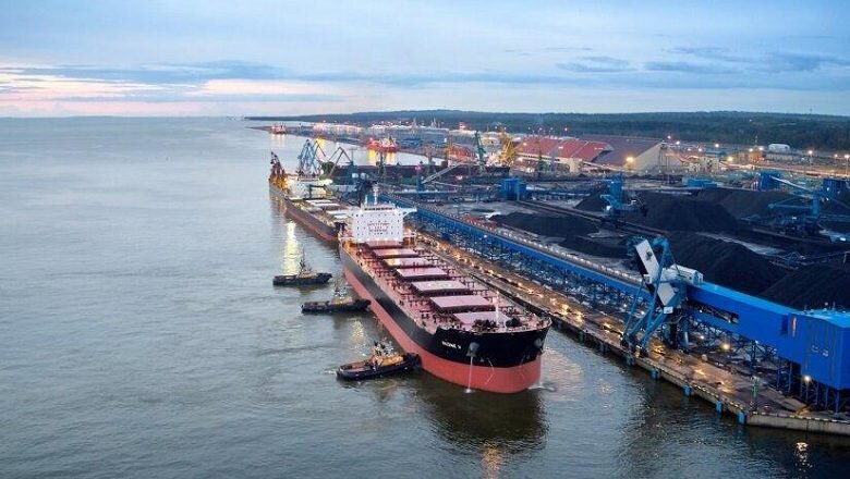 Порт Усть-Луга в Ленобласти поврежден после атаки беспилотников